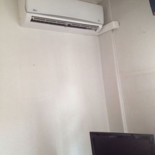 Aparato aire acondicionado instalado